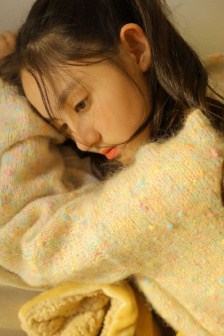 老汉上下耸动女警花